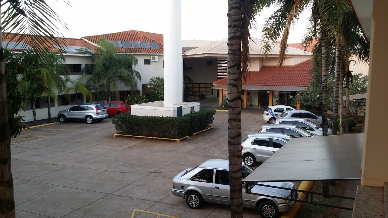 Savana Park Hotel Andradina Exteriör bild